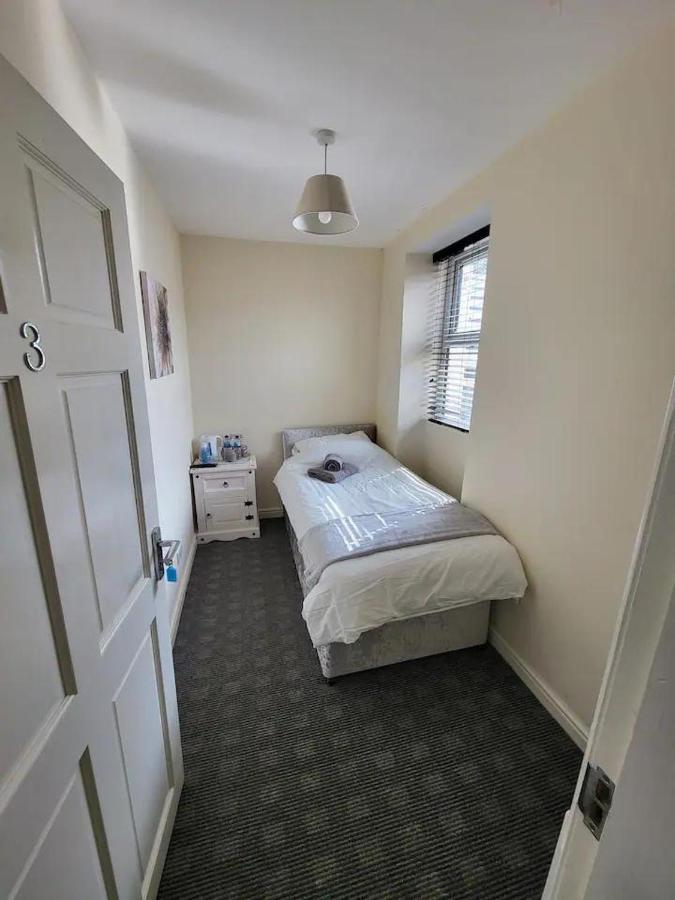 Dublin Packet - Single Room 3 Холихед Экстерьер фото